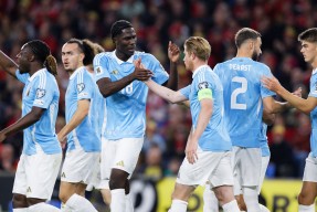 米乐m6-比利时队备战瑞典，球员士气高涨