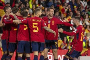 米乐m6-关于意大利豪取七连胜，锁定小组第一晋级的信息