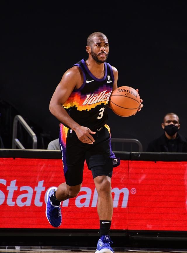 包含太阳队士气高涨，已经跻身西部前列的词条